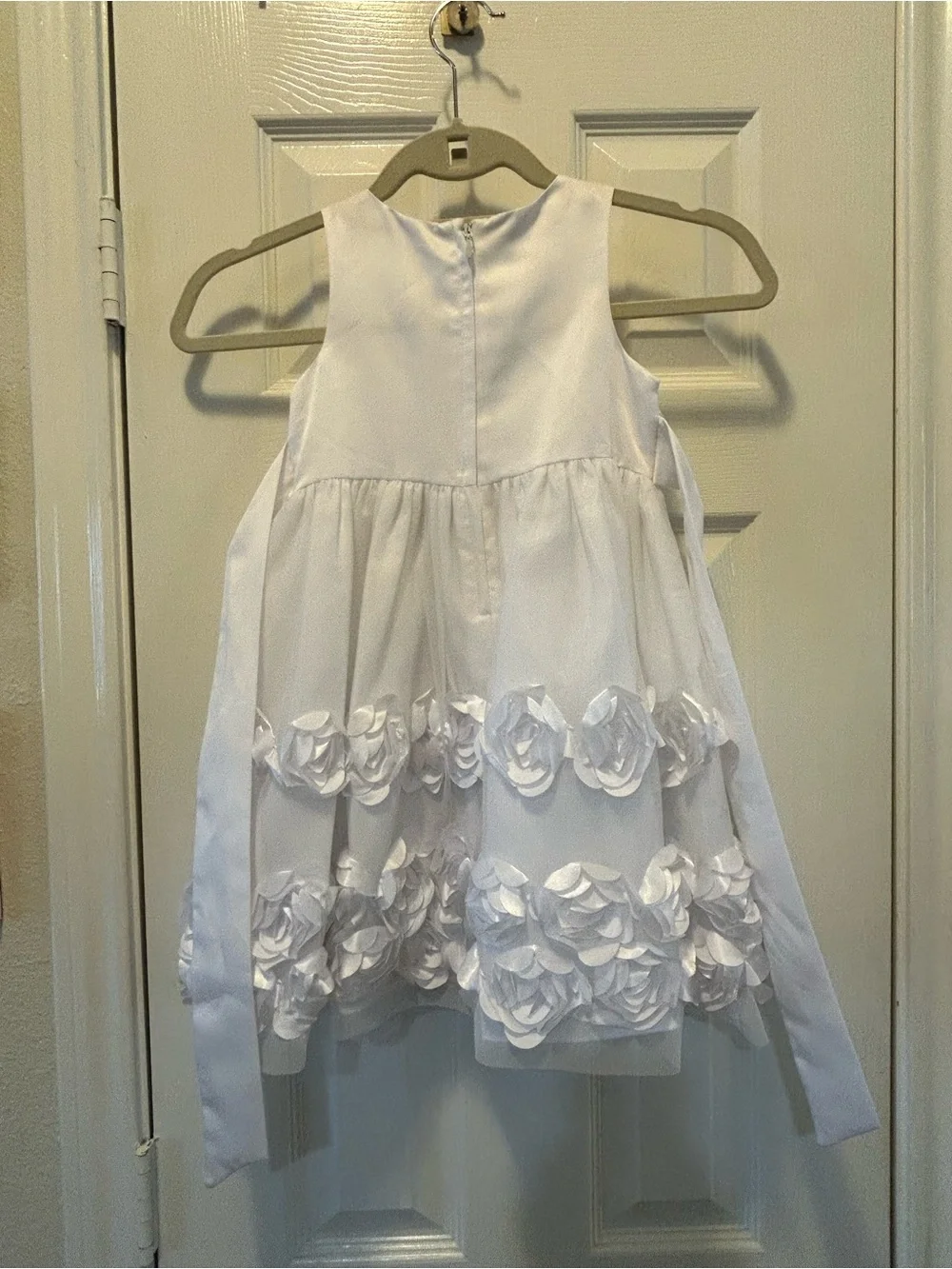 Bonnie Jean White Floral Rosette Girls' Formal Dress